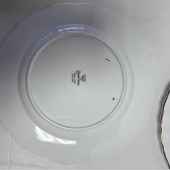 Queen Anne Black Rose Pattern Bone China England Black Rim Rose Pattern Dishes - Picture 4 of 6